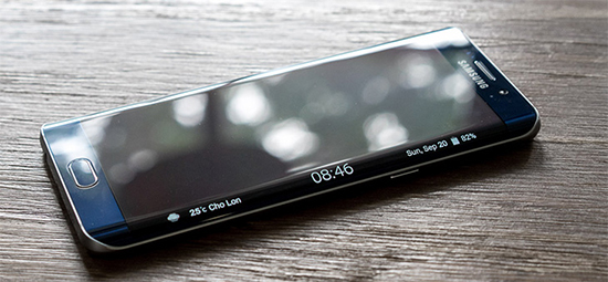 Thông báo trên màn hình cong của smartphone là gì?